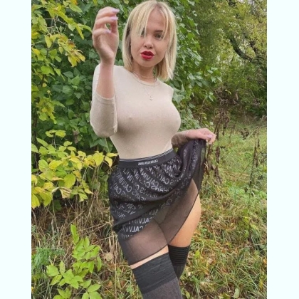 �  ������  ���� ��������